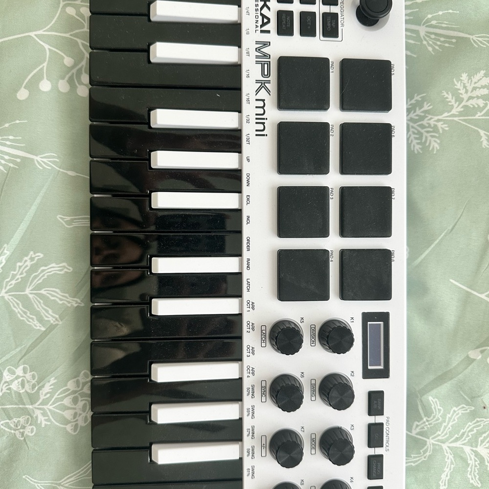 Mini keyboard, microphone, audio interface set